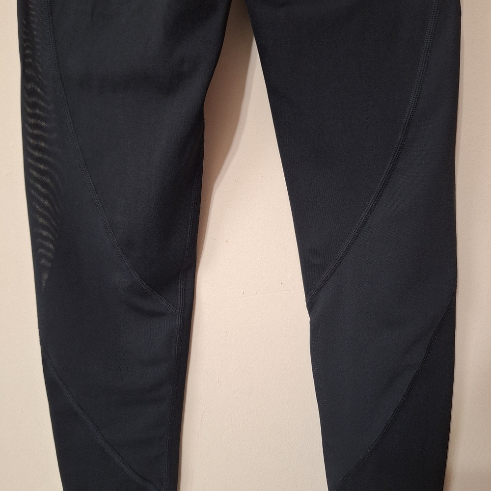 ​Aerie OFFLINE Goals 7/8 High Waisted Mesh Pocket Leggings Black Medium - Picture 8 of 11